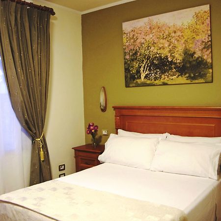 Hotel Millenium Tirana Szoba fotó
