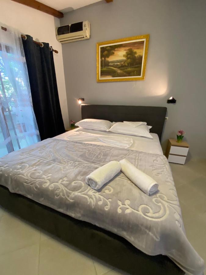 Hotel Millenium Tirana Kültér fotó