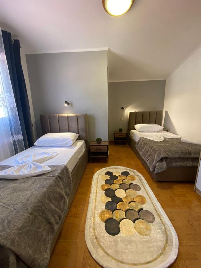 Hotel Millenium Tirana Kültér fotó
