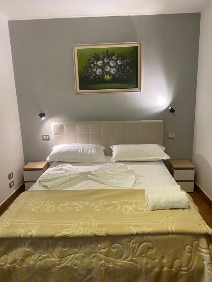Hotel Millenium Tirana Kültér fotó