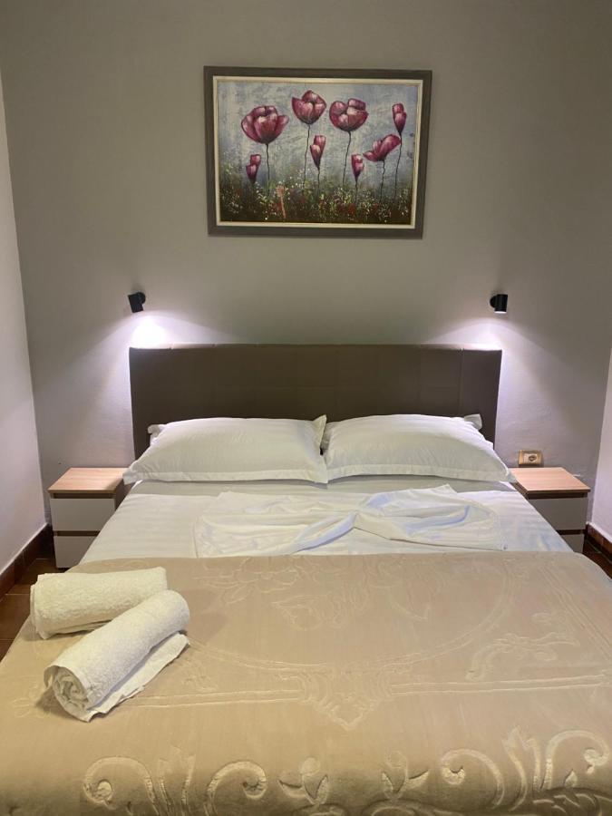 Hotel Millenium Tirana Kültér fotó