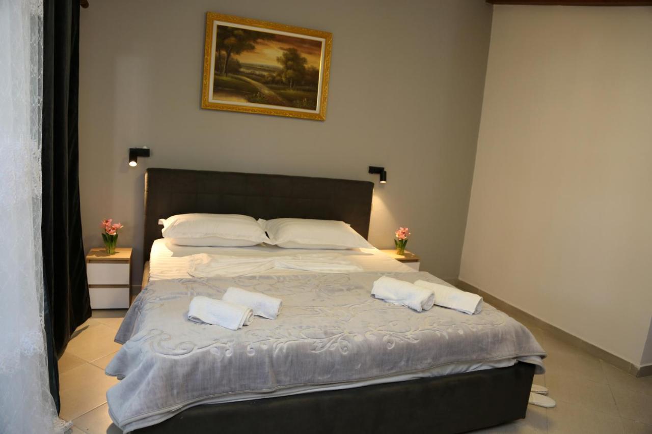 Hotel Millenium Tirana Kültér fotó