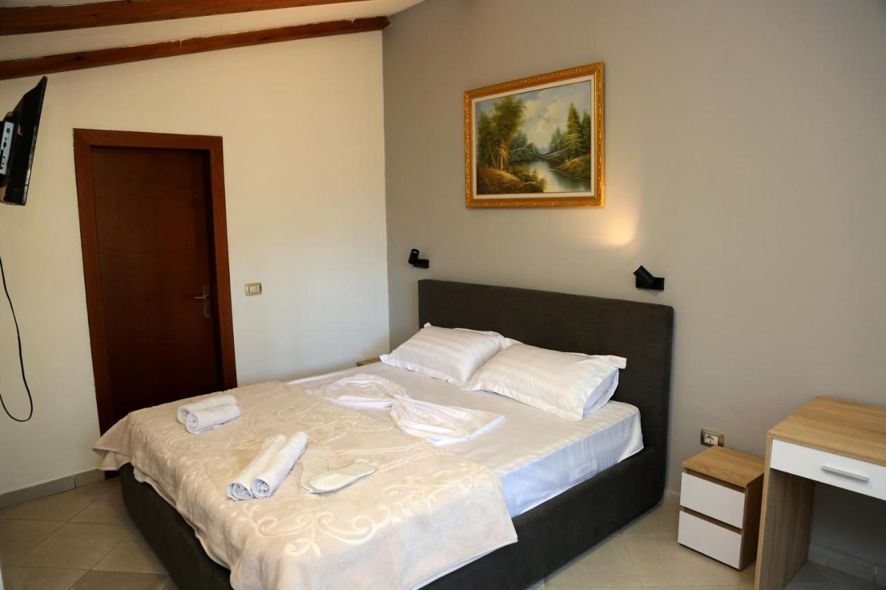 Hotel Millenium Tirana Kültér fotó