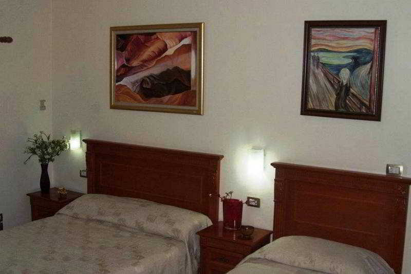 Hotel Millenium Tirana Kültér fotó
